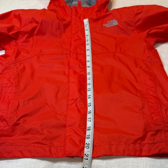 The North Face Fiery Red Hooded Jacket - Picture 6 of 11
